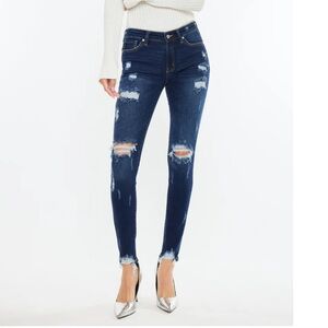 NWT KanCan Cora Mid Rise Super Skinny Jeans Size 30